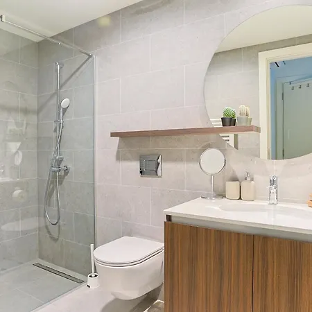 The Sensation Waterfront Apartman *